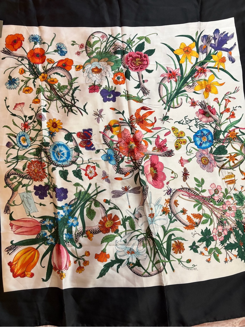Gucci Flora Snake 100% Silk Scarf - Picture 14 of 16